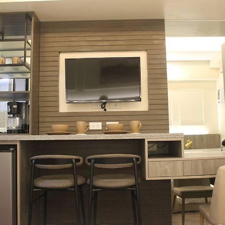 Condo Near Ayala Cebu City W Wifi Balcony المظهر الخارجي الصورة