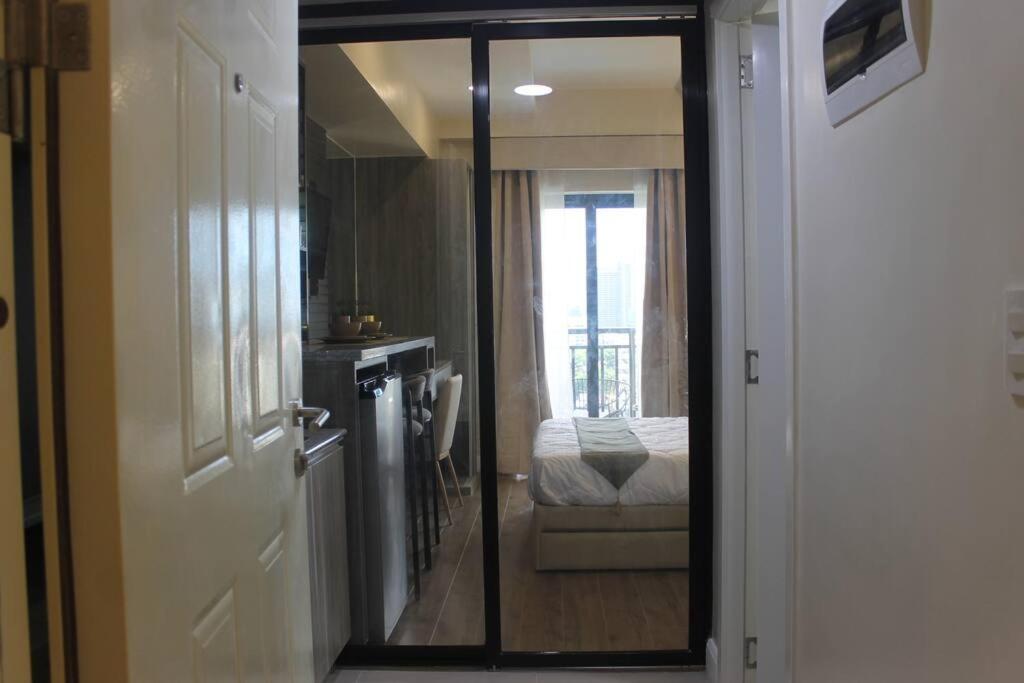 Condo Near Ayala Cebu City W Wifi Balcony المظهر الخارجي الصورة