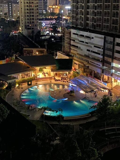 Condo Near Ayala Cebu City W Wifi Balcony المظهر الخارجي الصورة
