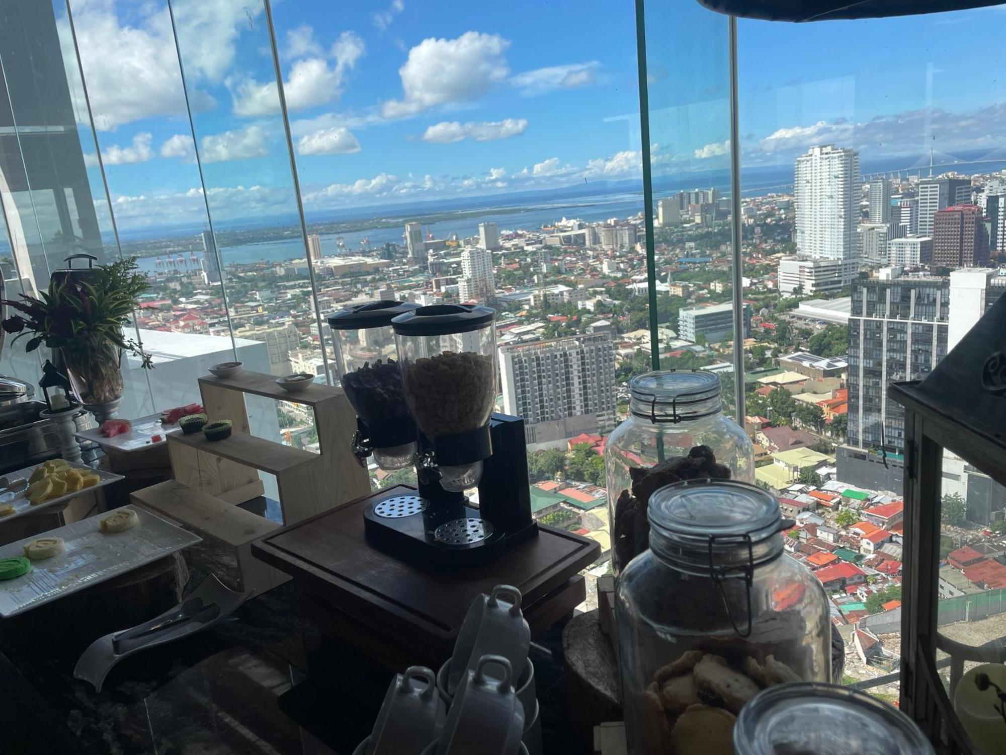 Condo Near Ayala Cebu City W Wifi Balcony المظهر الخارجي الصورة